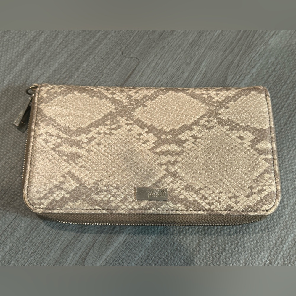 Jewell wallet